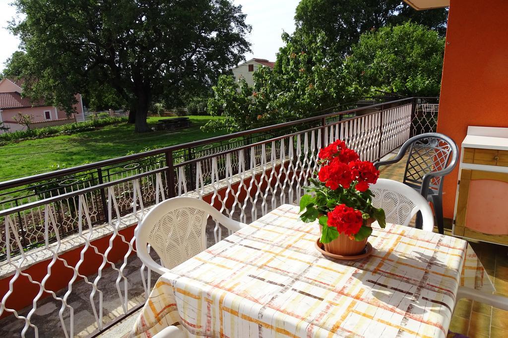 Apartment Parenzana Bibali 65 A 52460-Буйе Экстерьер фото